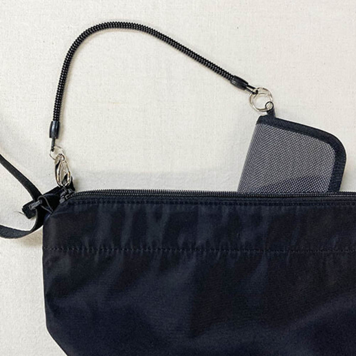 Karabiner - Pierced Wallet Coil Key Holder
